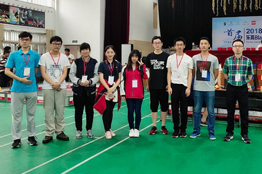 学校两支代表队最终突出重围,分别取得职教组团体第四名和第八名的好成绩 学校两支代表队最终突出重围,分别取得职教组团体第四名和第八名的好成绩