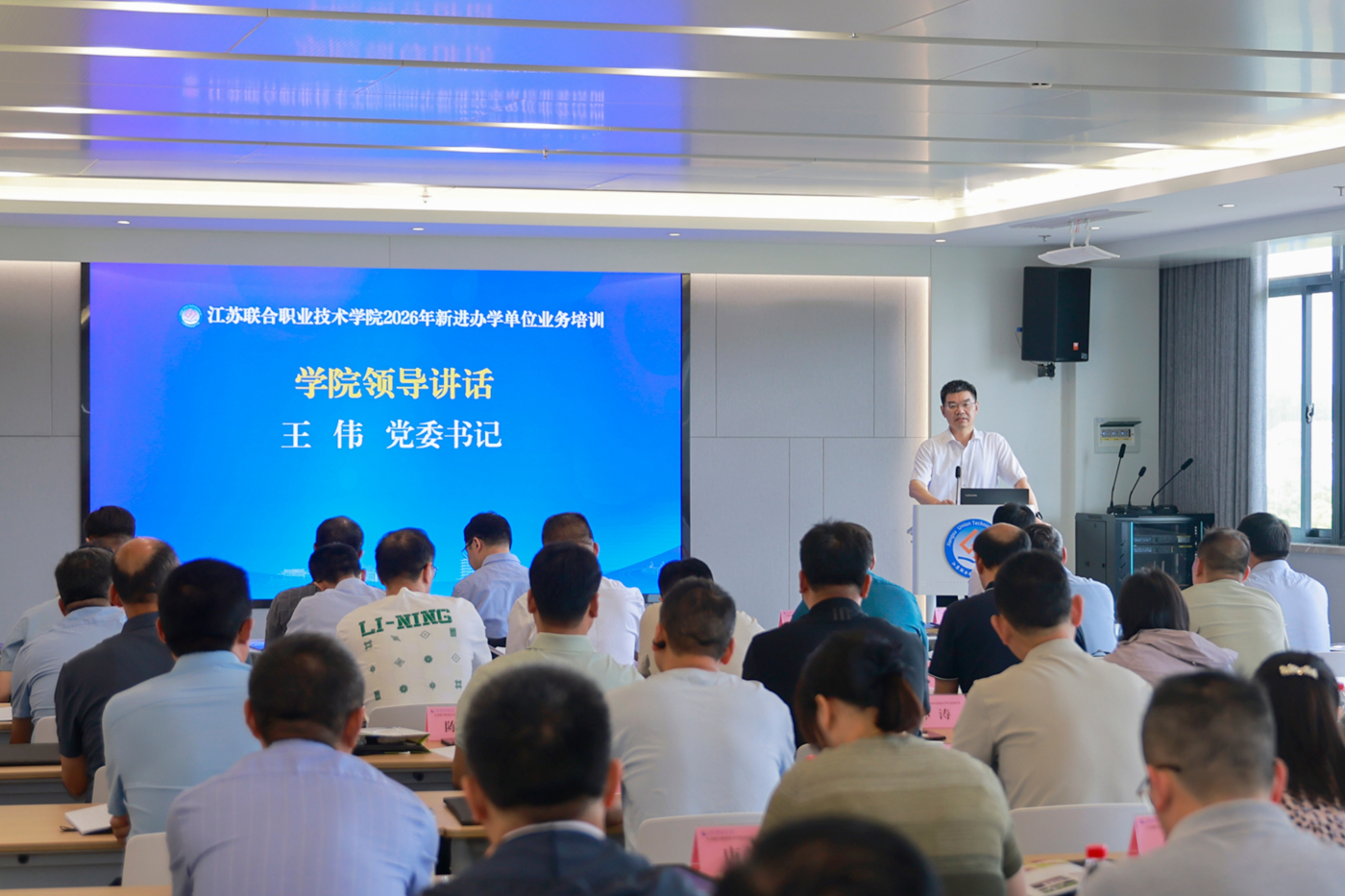 图片1 图片1